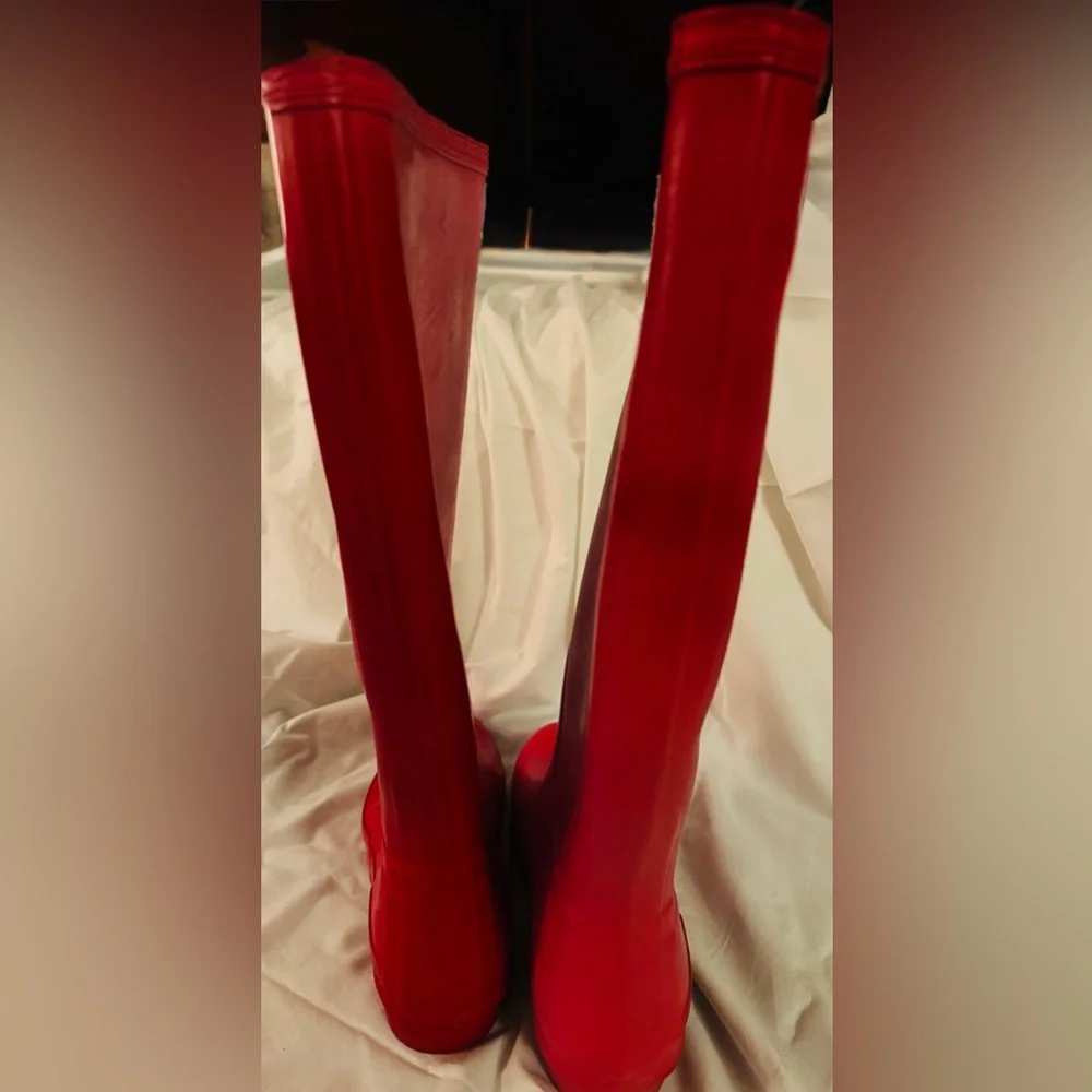 Hunter Glossy Red Tall Rain Boots with Buckle Detail - Picture 6 of 6